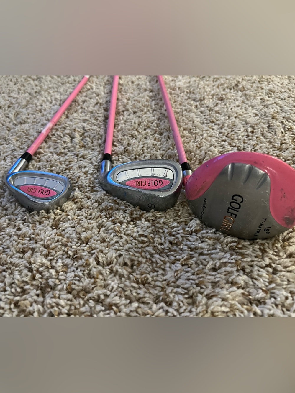 Golf Girl" low torque pink-shaft junior tour clubs with black grips set of 3 - Picture 3 of 6